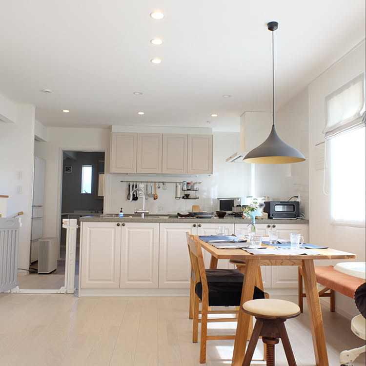 思い出の場所を忠実に再現した 海外スタイルのホワイトキッチン By Keikatoさん Roomclip Mag 暮らしとインテリアのwebマガジン