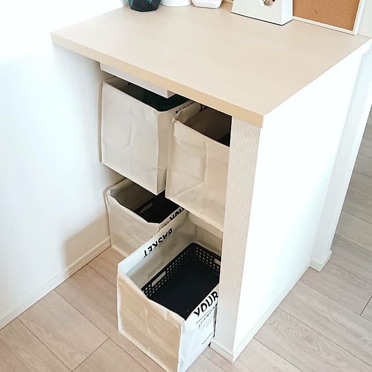 収納したり隠したり 100均のビニールバッグが家中で大活躍 Roomclip Mag 暮らしとインテリアのwebマガジン