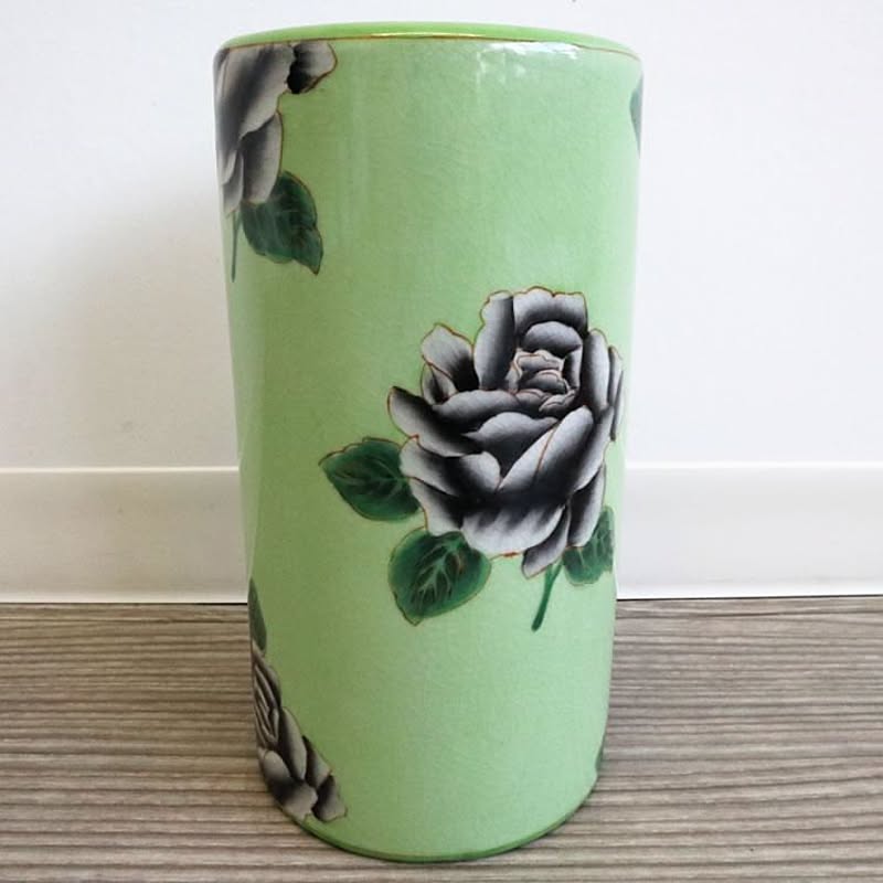 かわ畑貿易 花瓶 おしゃれ 陶磁器 かわいい 縦長 丸形 イラスト バラ 0901rta049のレビュー 口コミとして参考になる投稿2枚