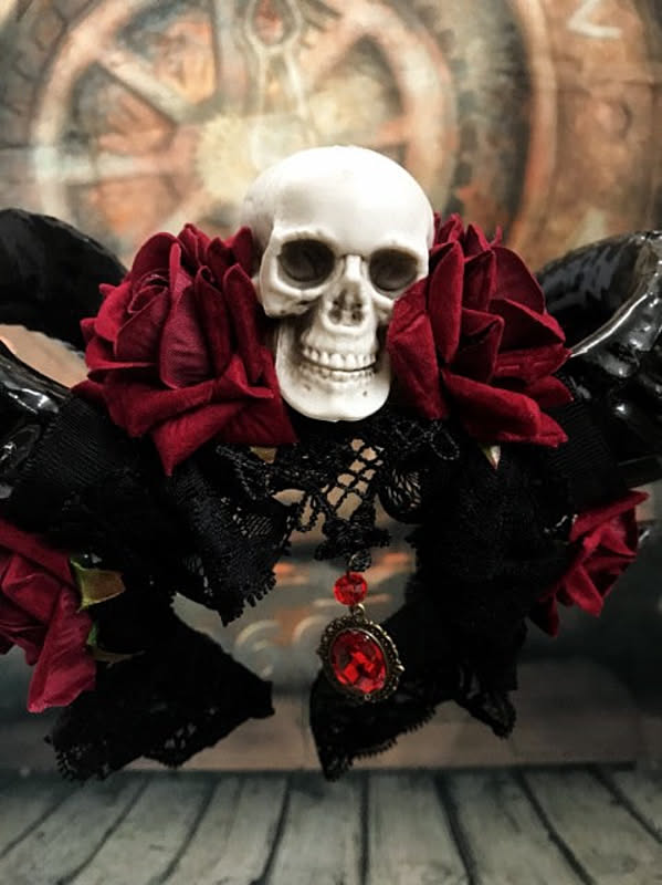 髑髏 ドクロカチューシャ 羊カチューシャ 悪魔 魔王の角 コスプレ ゴスロリ ハロウィン 仮装 グッズ イベント お遊戯 パーティー 個性的 ツノ プレゼント ギフト 通販 Roomclipショッピング