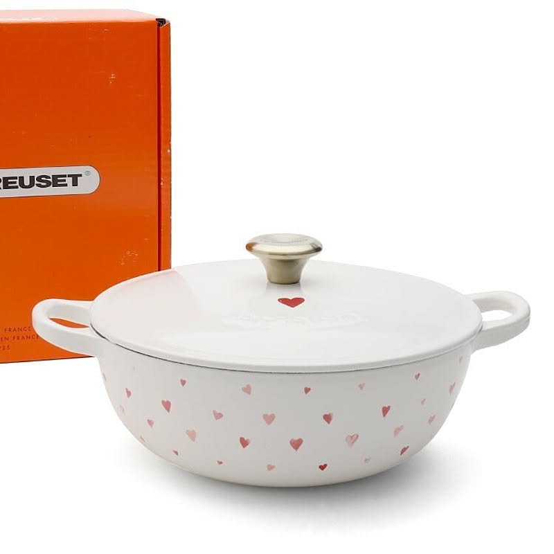ル クルーゼ Le Creuset ルクルーゼ ル クルーゼ 両手鍋 マルミット 22cm ホワイト ハート柄 つまみゴールド Le Creusetのレビュー 口コミとして参考になる投稿0枚 Roomclip ルームクリップ