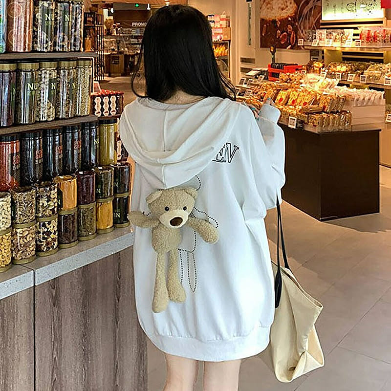パーカー 背中にクマぬいぐるみ ホワイト フード付き 韓国ファッション 地雷系 クマさん 熊 Bear 通販 Roomclipショッピング
