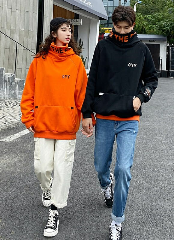 パーカー Oyyビッグフードパーカー ブラックorオレンジ 韓国ファッション パーカー おしゃれ 服 フード付き ペア カップル 服 メンズ レディース ユニセックス お揃い 通販 Roomclipショッピング