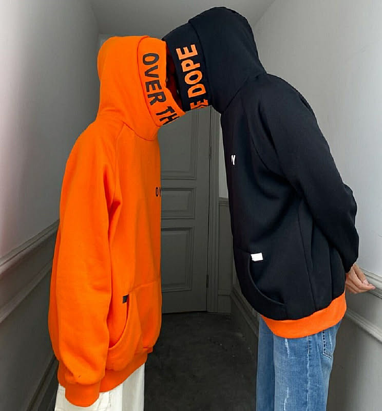 パーカー Oyyビッグフードパーカー ブラックorオレンジ 韓国ファッション パーカー おしゃれ 服 フード付き ペア カップル 服 メンズ レディース ユニセックス お揃い 通販 Roomclipショッピング